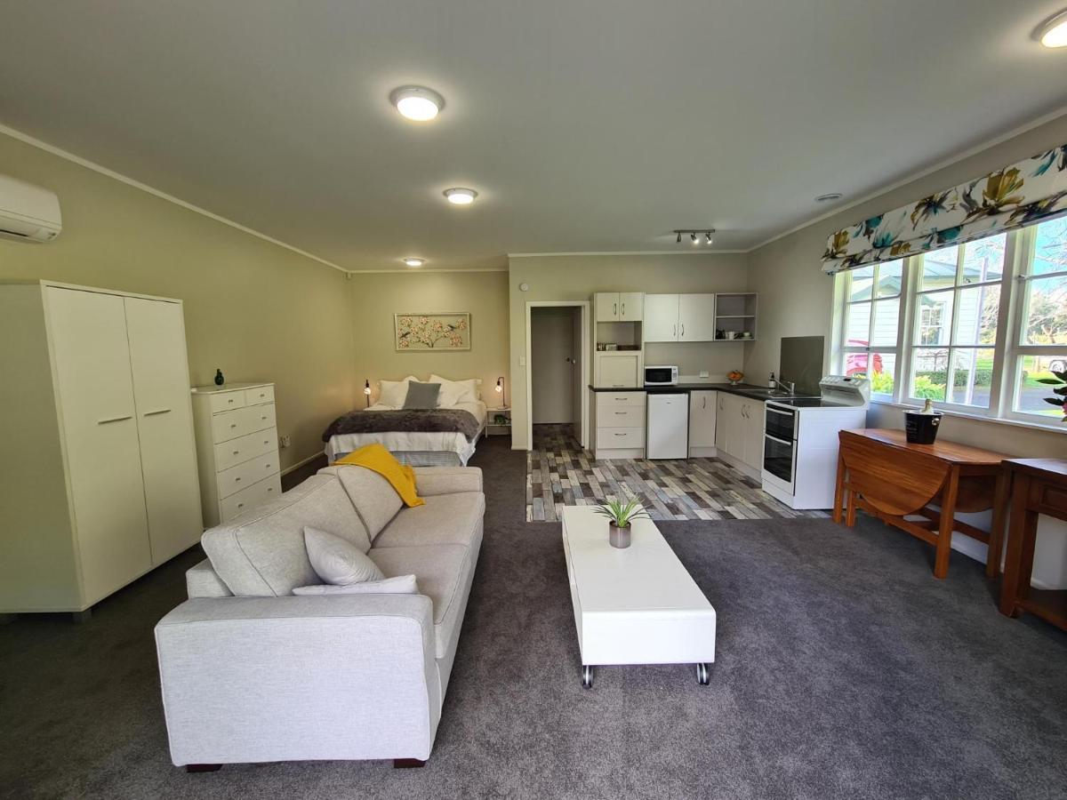 Pyes Pa Studio Apartment Тауранга Екстериор снимка